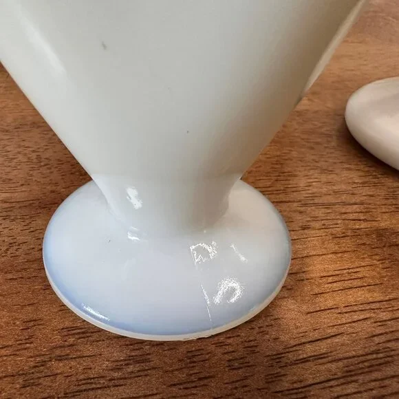 Fenton Silver Crest Fan Vases Pair Milk Glass Ruffled Edge Large and Small Vinta - Picture 5 of 6